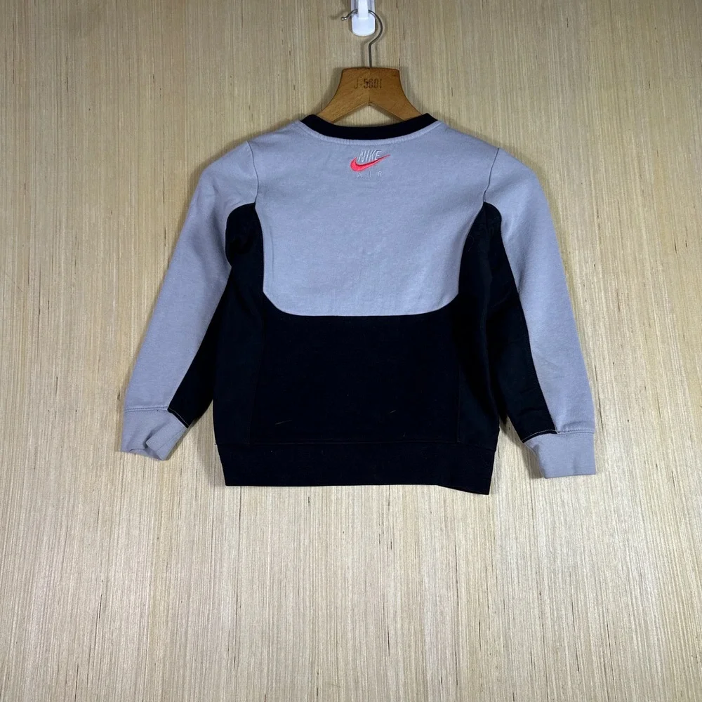 Nike Air Sweatshirt Kids Size 6 Grey Black Red Colorblock Crewneck Long Sleeve